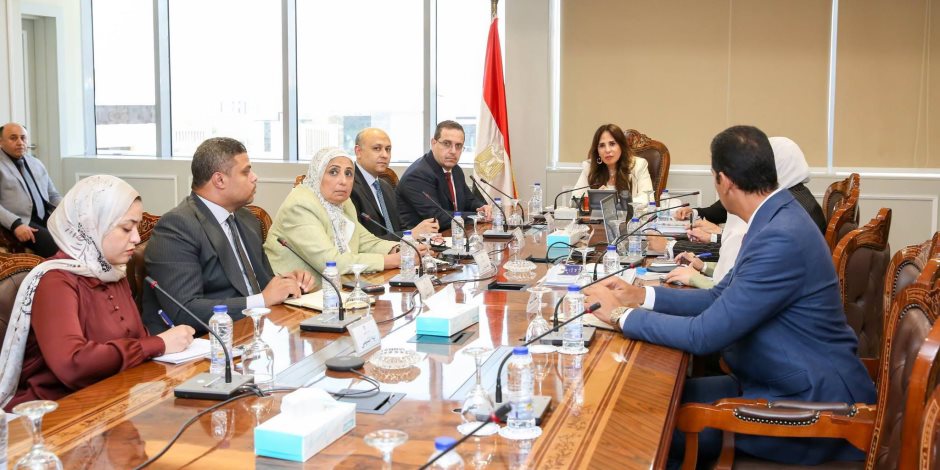 وزيرة الإسكان تعقد اجتماعًا لمتابعة مشروع تعديل أحكام قانون البناء في شأن تنظيم اتحاد الشاغلين