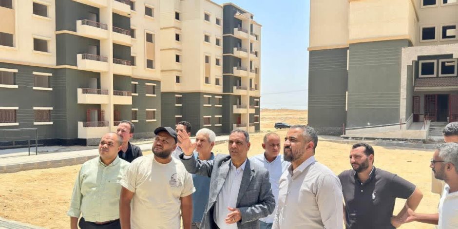وزيرة الإسكان تتابع موقف تنفيذ المشروعات السكنية بعدد من المدن الجديدة