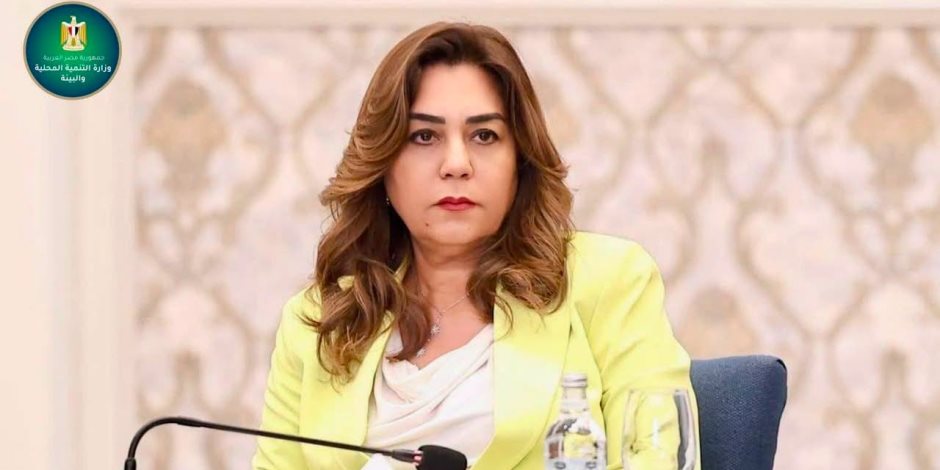 منال عوض تتابع أعمال أبحاث التربة بموقع إنشاء مصنع تدوير المخلفات بقرية دفرة