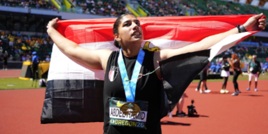 وزير الشباب والرياضة يهنئ إسيل أسامة بحضور رئيس اتحاد ألعاب القوى المصري
