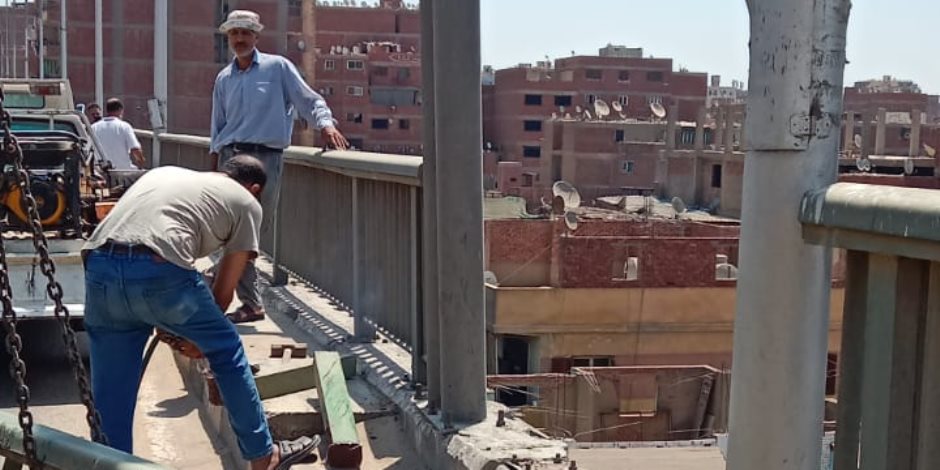 محافظ الجيزة يتابع تركيب الأسوار الحديدية وصيانة محور صفط اللبن