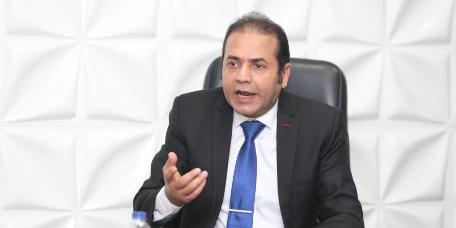 رئيس شعبة الاتصالات: فصل بيع الخط عن تفعيله وربطه بالهوية الرقمية يحسم أزمة الشرائح الوهمية