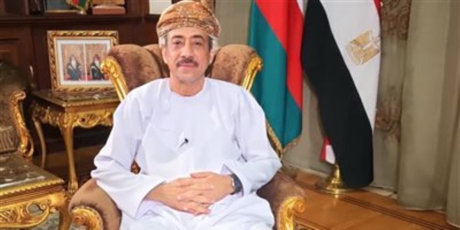  السفير العمانى  يعرب عن تعازيه  لمصر في ضحايا حادث الإسماعيلية   