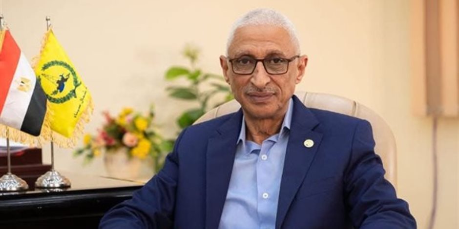 محافظ شمال سيناء يعتمد الضوابط والشروط المنظمة للتقدم للمنح الدراسية للعام  2026/2027.. اعرف التفاصيل 