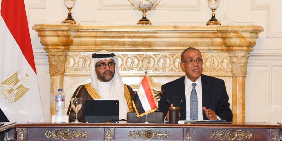 وزير الخارجية يعقد جلسة موسعة مع ممثلي القطاع الخاص بحضور رئيس مجلس إدارة المصرف العربي للتنمية الاقتصادية في أفريقيا