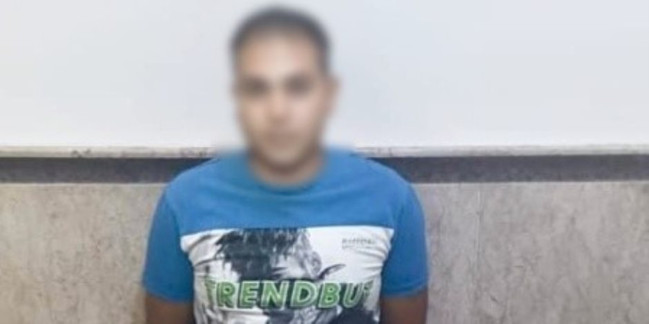 ضبط شخص بالإسكندرية لإدارته صفحة على مواقع التواصل لبيع الأسلحة البيضاء
