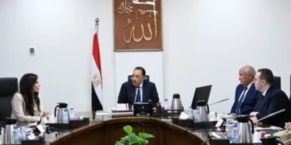 خلال اجتماع اليوم .. رئيس الوزراء يتابع الموقف التنفيذى لتطوير وتنمية منطقة الساحل الشمالى الغربى
