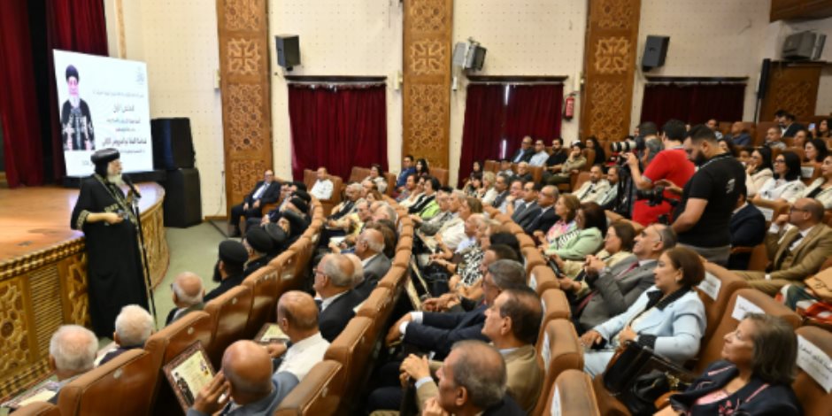 البابا تواضروس من جامعة الإسكندرية: أستاذ الجامعة نموذج للاجتهاد والتشجيع