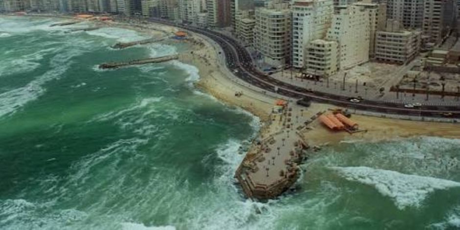رئيس الهيئة المصرية لحماية الشواطئ لإكسترا نيوز: إعادة الرونق الجمالى لكورنيش الإسكندرية قبل 2027