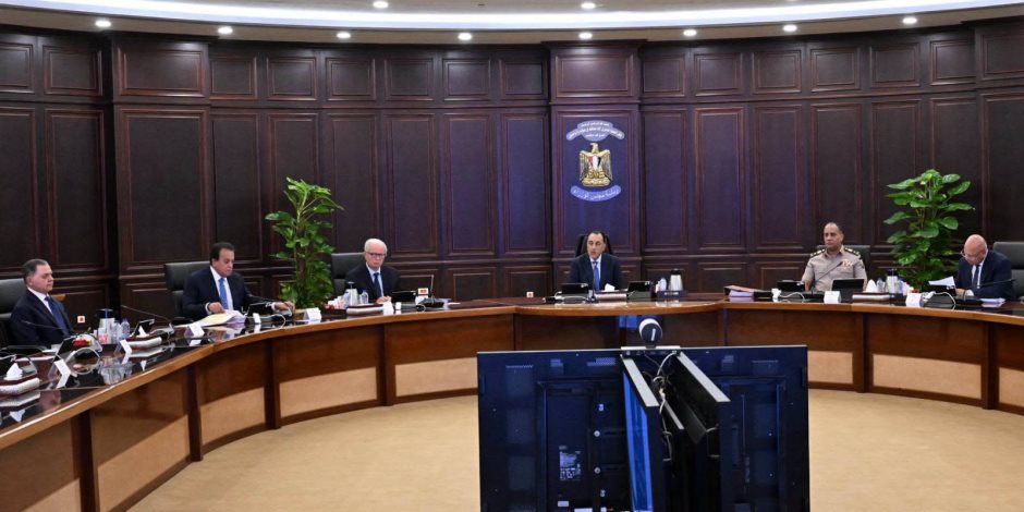 مدبولي: توجيهات رئاسية بإيلاء أولوية متقدمة لإعداد أجيال مؤهلة بأحدث الوسائل العلمية