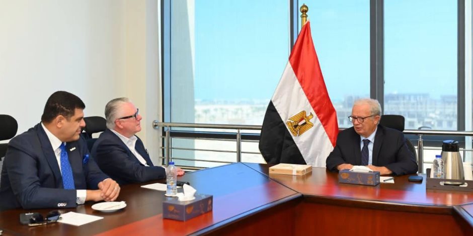 خلال اجتماعه بقيادات "فوربس" العالمية و"ماجنوم" العقارية: نائب رئيس الوزراء للشؤون الاقتصادية يبحث مستجدات مشروع "برج فوربس العالمي" بالعاصمة الجديدة