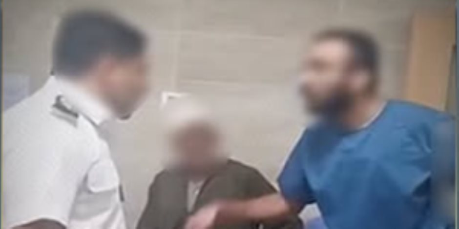 الداخلية: كاميرات مستشفى سوهاج وثقت تأخر الطبيب 8 ساعات عن فحص «نزيل».. ومساءلة الضابط إدارياً لتجاوزه