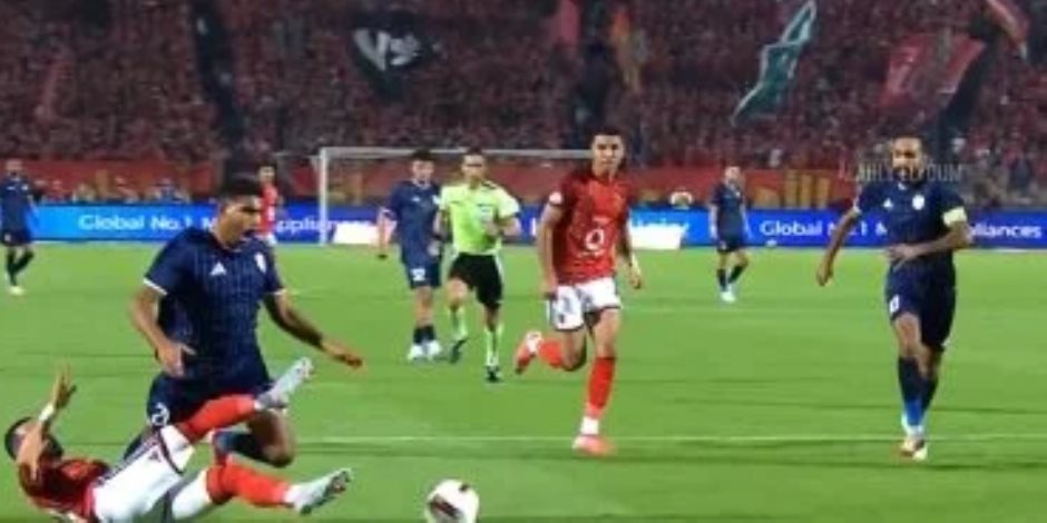 الأهلي يتأخر أمام الشرقية إنبي 2-1 في الشوط الأول.. وضربة جزاء مهدرة