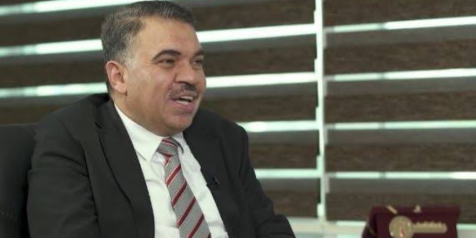 العميل المخرف رضا فهمي.. مبرر خطاب عنف الإخوان للخارج
