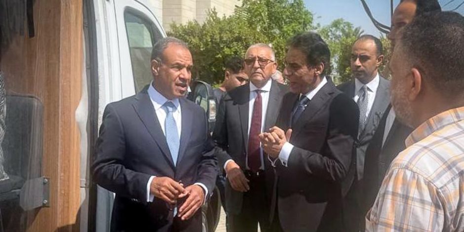 وزير الخارجية يتفقد سير العمل بعدد من قطاعات الوزارة