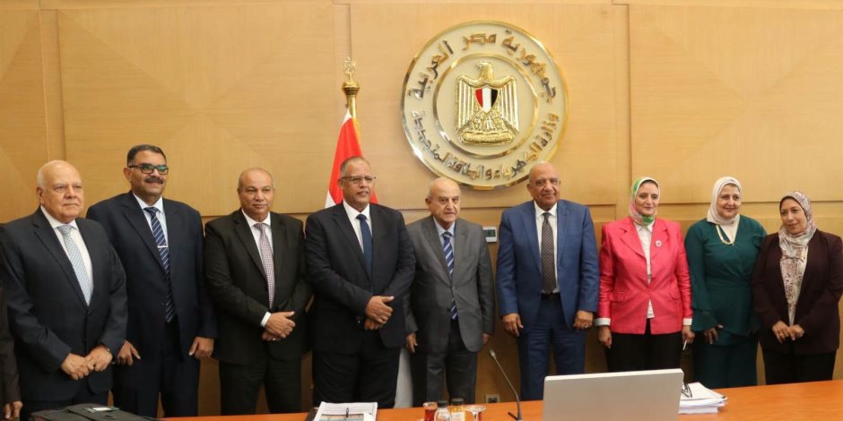 وزير الكهرباء والطاقة المتجددة يترأس اجتماع الجمعية العامة للشركة المصرية لنقل الكهرباء