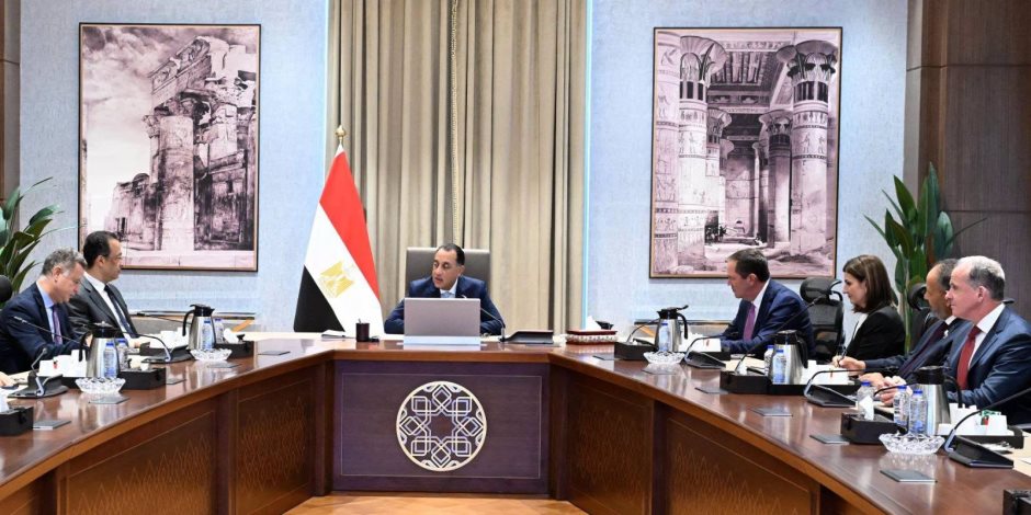 رئيس الوزراء يتابع جهود منظومة الشكاوى الحكومية خلال سبتمبر الماضي