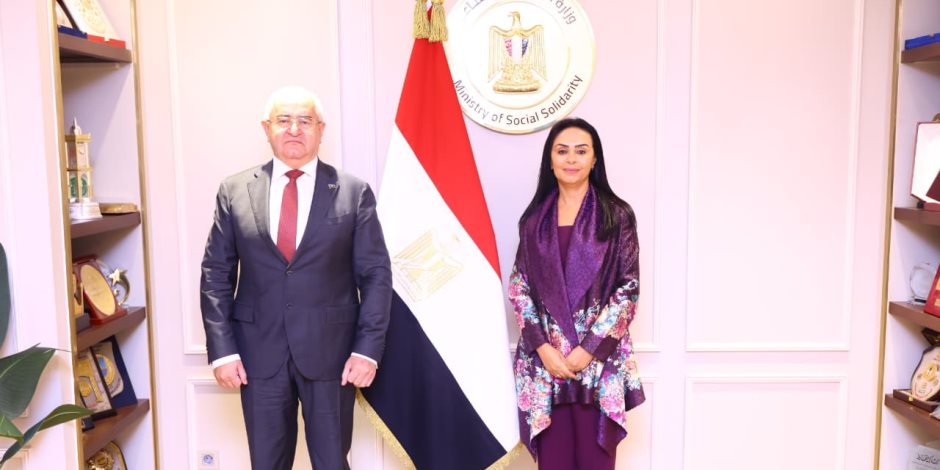 وزيرة التضامن الاجتماعي تبحث مع سفير أذربيجان بالقاهرة تعزيز سبل التعاون في مجال المعارض والتسويق