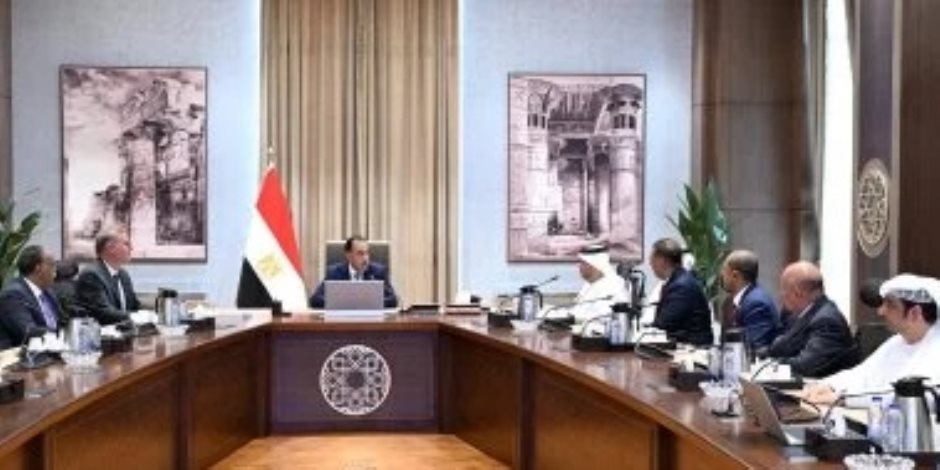 مدبولى يلتقى مسئولين بإمارة الفجيرة عقب تأسيس شركة "الفجيرة العلمين" للنفط