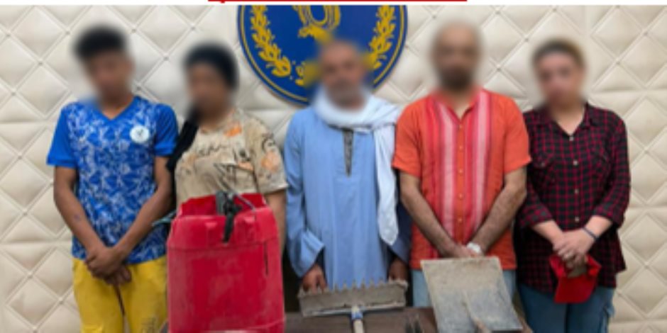 أمن القاهرة يضبط 5 أشخاص لقيامهم بالتنقيب غير المشروع عن الآثار 