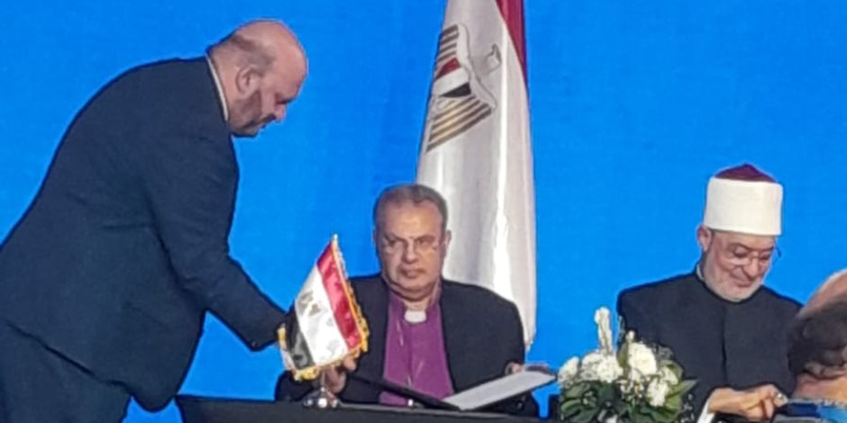 مفتي الجمهورية ورئيس الطائفة الإنجيلية يوقعان مذكرة تفاهم لتعزيز التعاون وترسيخ قيم التعايش