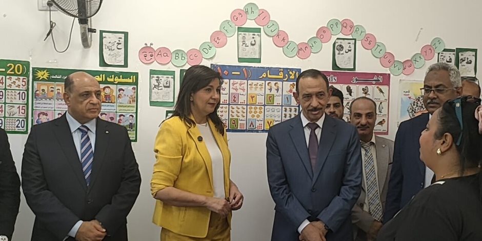 افتتاح مركز تنمية الأسرة بقرية بناويط على هامش فعاليات "إيد واحدة" بحضور السفيرة نبيلة مكرم 