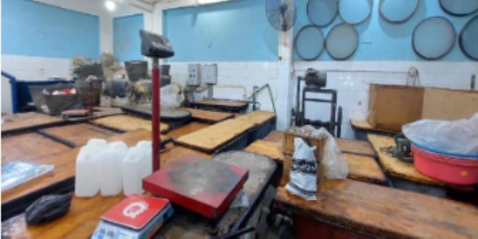 ضبط مصنع غير مرخص لإنتاج مستلزمات الأدخنة والمعسل مجهولة المصدر بالقليوبية