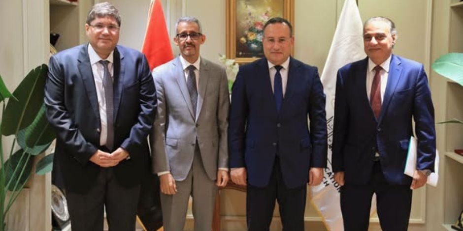 وزير التعليم العالي يلتقي مدير «الألكسو» لبحث سبل تعزيز التعاون المشترك