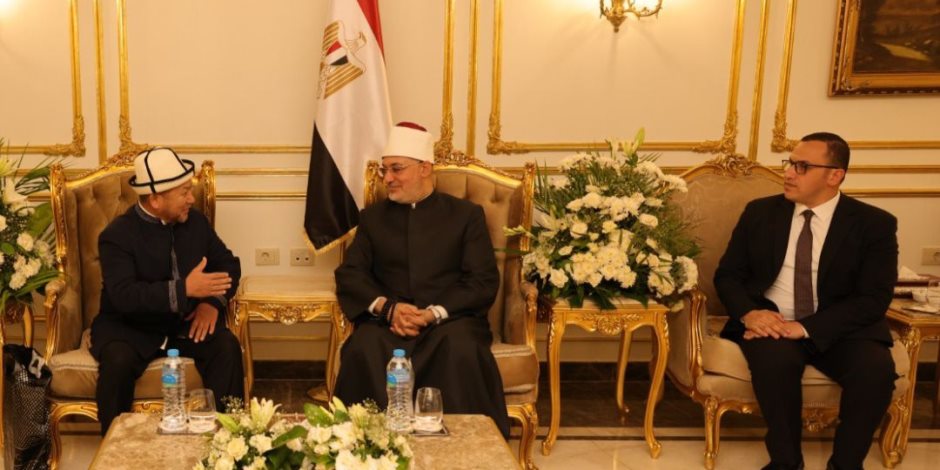 «بناء القدرات ومواجهة التطرف».. مباحثات ثنائية تجمع مفتي الجمهورية ورئيس الإدارة الدينية لمسلمي قيرغيزستان على هامش مؤتمر الإفتاء