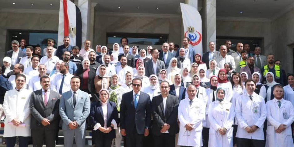 وزير الصحة يتفقد القسم المطور بمستشفى دار الشفاء ويوجه بإجراء فحص الماموجرام للسيدات المترددات