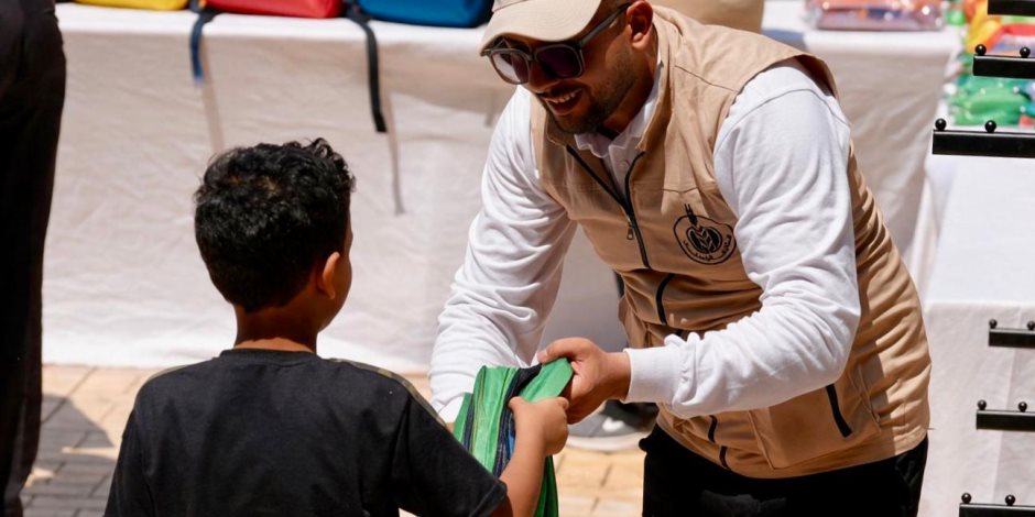 «جهاز مستقبل مصر» و«بيت الزكاة» يطلقان المرحلة الثالثة من مبادرة لتوزيع المستلزمات الدراسية على الطلاب