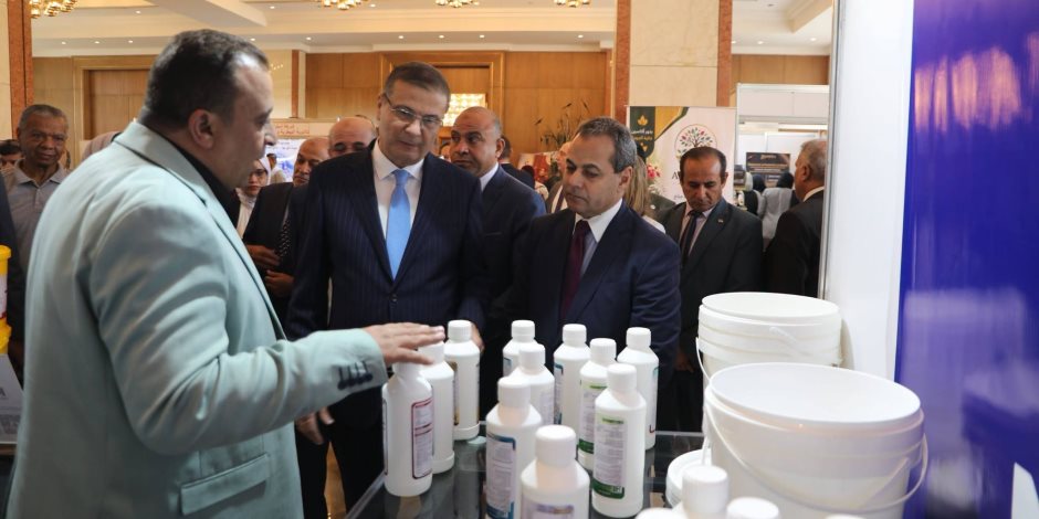 وزير الزراعة يفتتح مؤتمر مصر الدولي للدواجن والصناعات الغذائية وإضافات الأعلاف