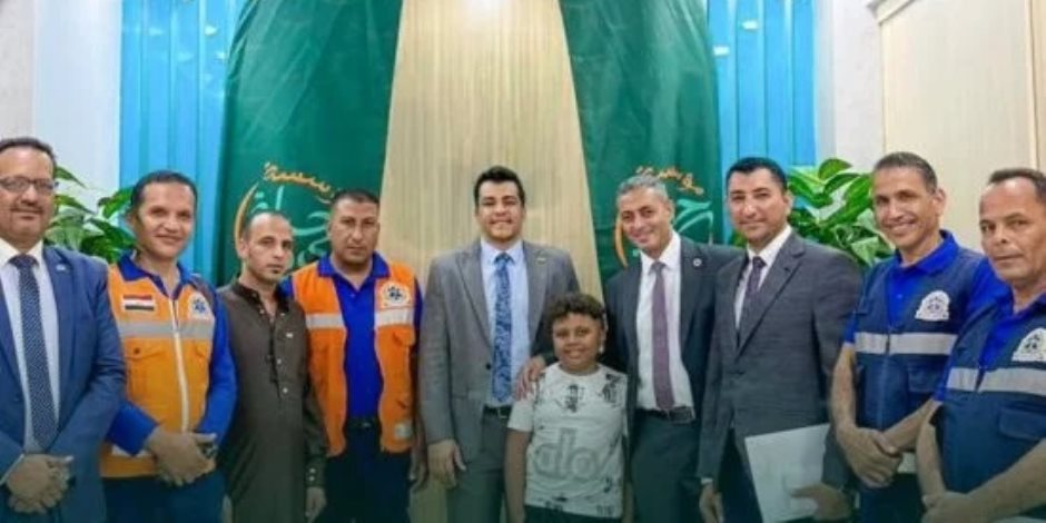 «حياة كريمة» تكرم الطفل محمد وأبطال الإسعاف في بني سويف لإنقاذ حياة والده