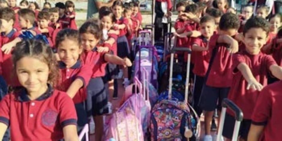 استقبال الطلاب فى أول يوم بالعام الدراسى بمدارس النيل.. صور