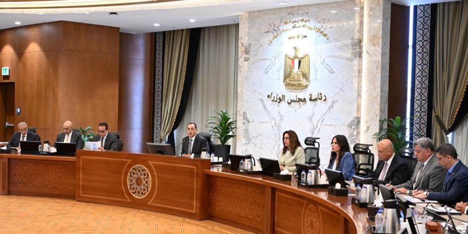 رئيس الوزراء يتابع الموقف التنفيذي للمبادرة الرئاسية "حياة كريمة"