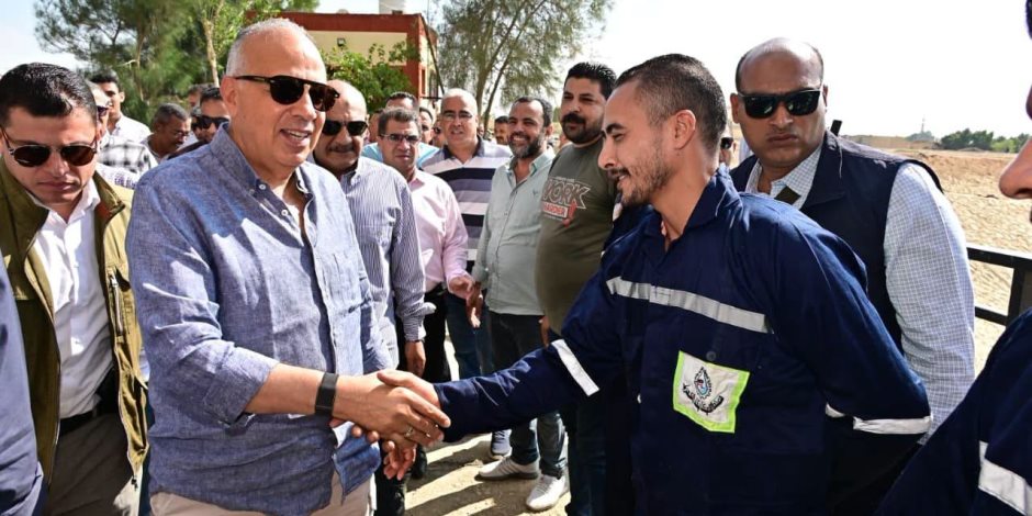 وزير الري يتفقد المنظومة المائية بمحافظة السويس ويلتقي المزارعين 