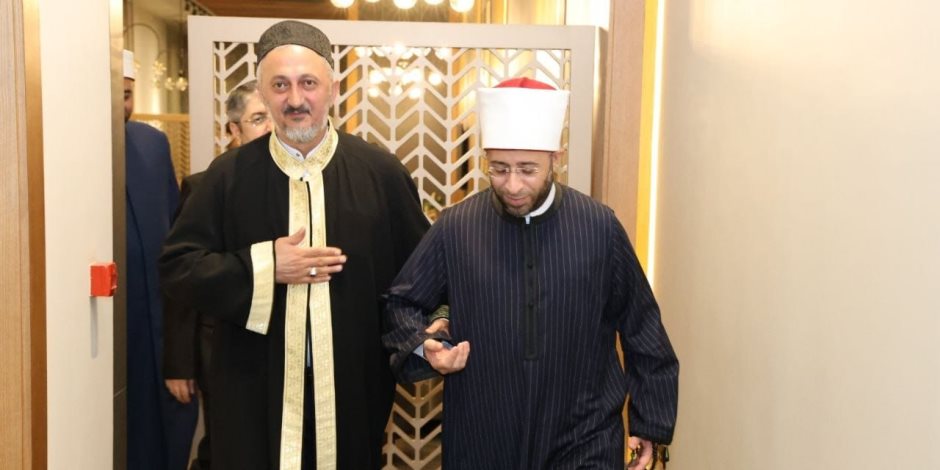 وزير الأوقاف يلتقي مفتي شرق جورجيا على هامش المؤتمر العالمي لدار الإفتاء المصرية