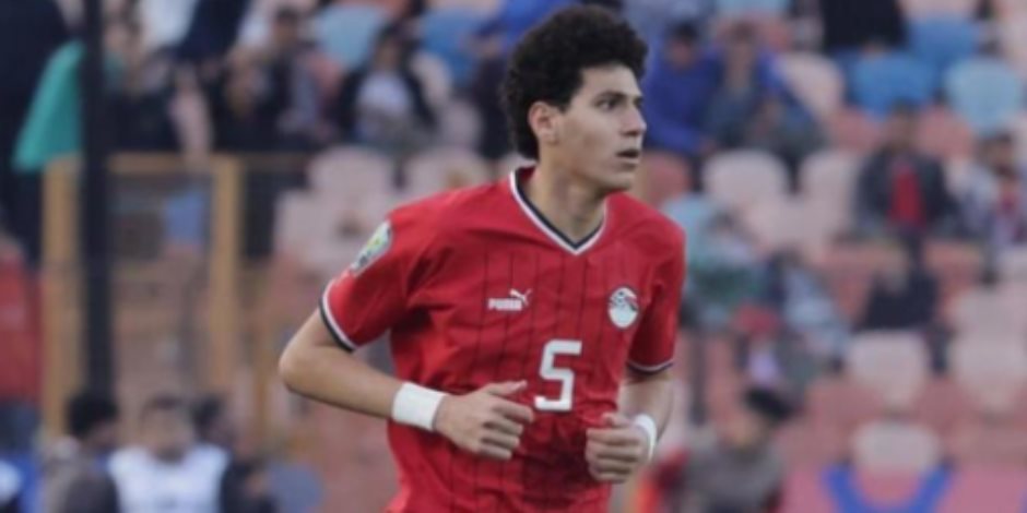 عمر فايد يطرق أبواب الفراعنة من إيطاليا.. هل يعود المدافع الشاب إلى حسابات منتخب مصر؟