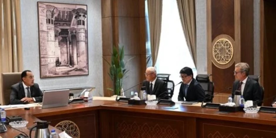 رئيس الوزراء يلتقى الرئيس والمدير التنفيذى لمجموعة "تويوتا تسوشو" اليابانية
