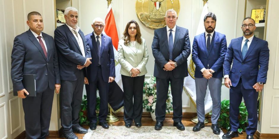 وزيرة التنمية المحلية والبيئة ومحافظ شمال سيناء يشهدان توقيع عقدي تعاون مع شركة «إيتوس» لدعم منظومة المخلفات بمدينة العريش
