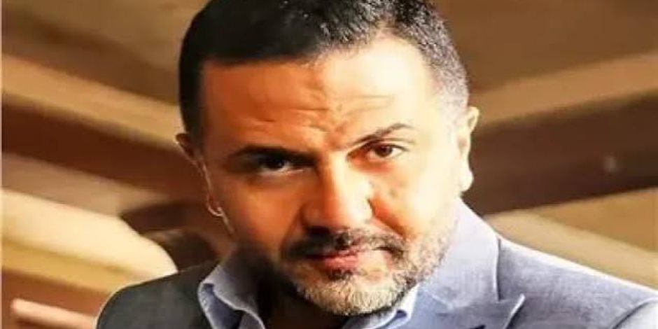 بعد دخولها العنادية المركزة.. الفنان أحمد رفعت يطلب الدعاء لوالدته 