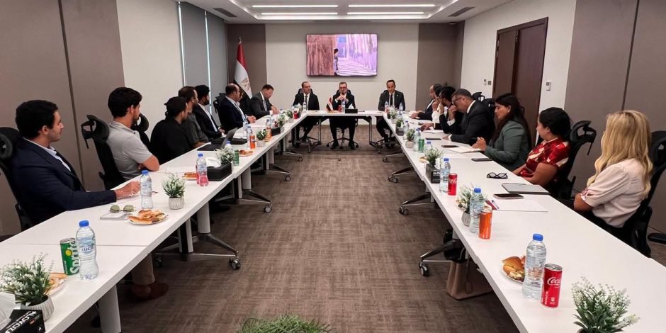 وزير التخطيط يلتقي رواد الأعمال والشركات الناشئة للمصريين بالإمارات لبحث سبل دعمهم بالخارج 
