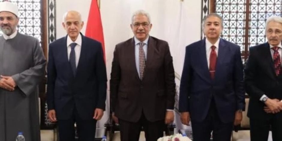 جامعة الأزهر تبدأ الدراسة بكليتي القرآن الكريم للقراءات وعلومها للبنين والبنات بالقاهرة