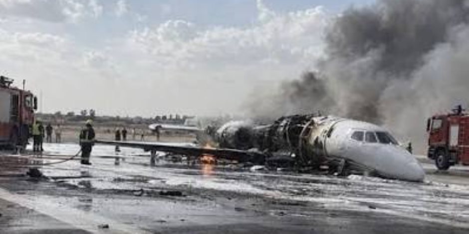 احتراق طائرة في مطار «مصراتة» وليبيا تغلق المجال الجوي (تفاصيل)
