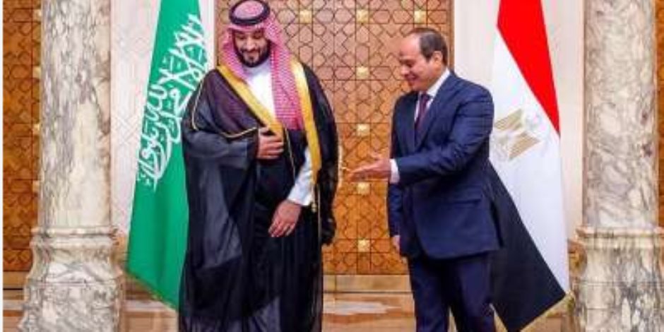 محمد بن سلمان في القاهرة.. ملفات ساخنة على طاولة السيسي وولي العهد السعودي