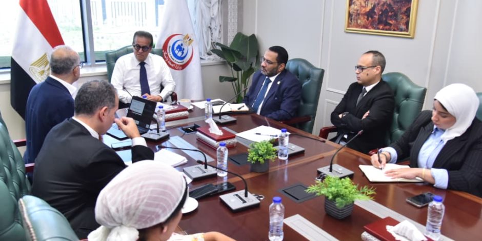  وزير الصحة يستقبل رئيس الجمعية العالمية لجراحات الجلوكوما للتعاون  والكشف المبكر عن الجلوكوما