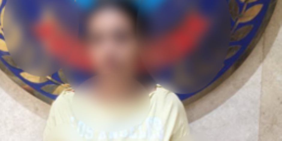 ضبط صانعة محتوى بالقاهرة لنشرها مقاطع فيديو خادشة للحياء