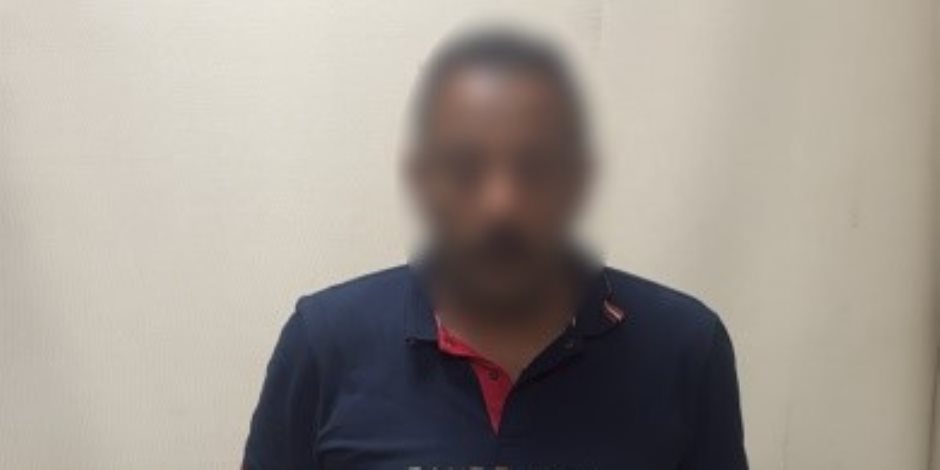 الداخلية تضبط عاملًا بالعجوزة لاعتدائه على مورد لحوم بسلاح أبيض داخل محل تجاري