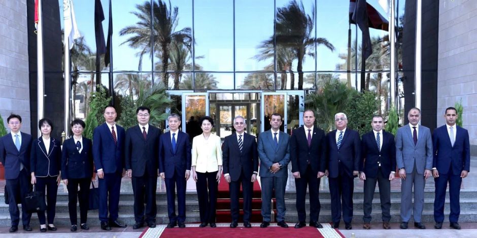 وزير العدل يستقبل وفداً من جمهورية الصين الشعبية لبحث تعزيز التعاون في المجالات المشتركة