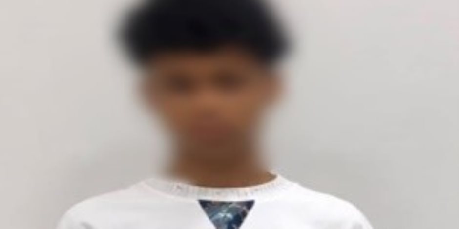 ضبط طالبًا بالسويس لإدارته صفحة للترويج لبيع الأسلحة البيضاء